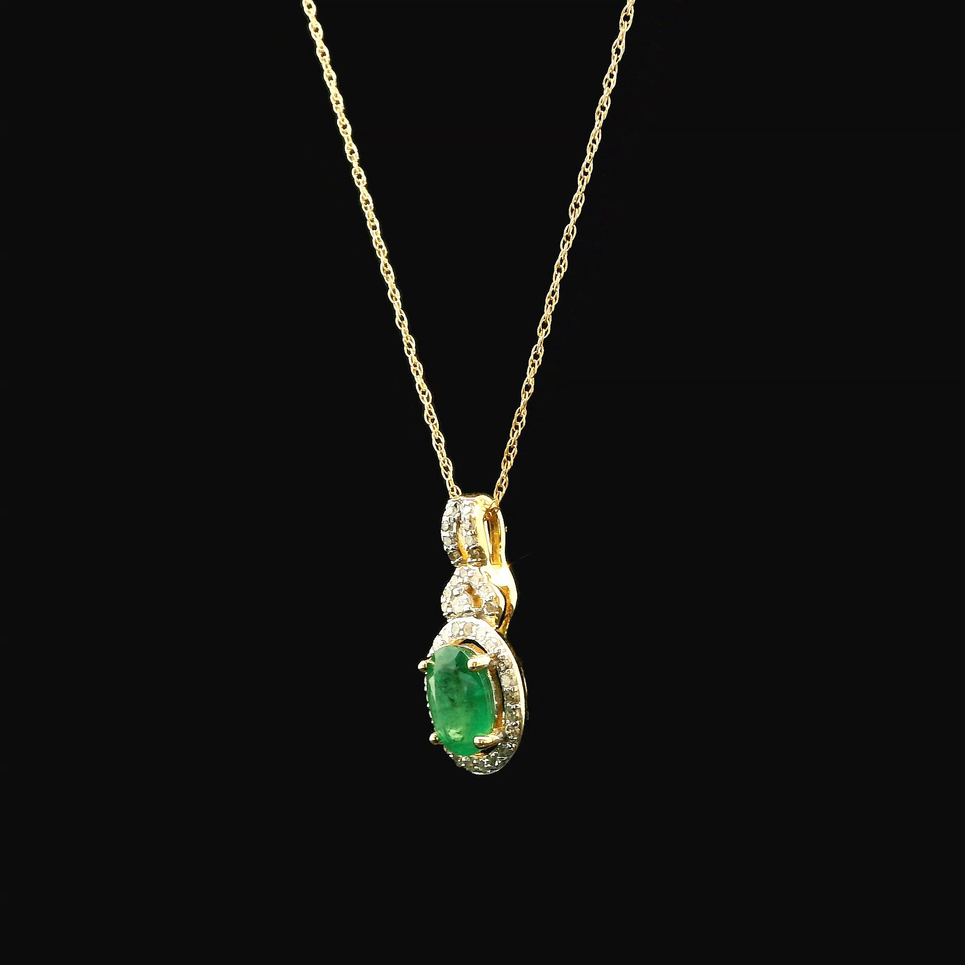 10K Oval Emerald Necklace