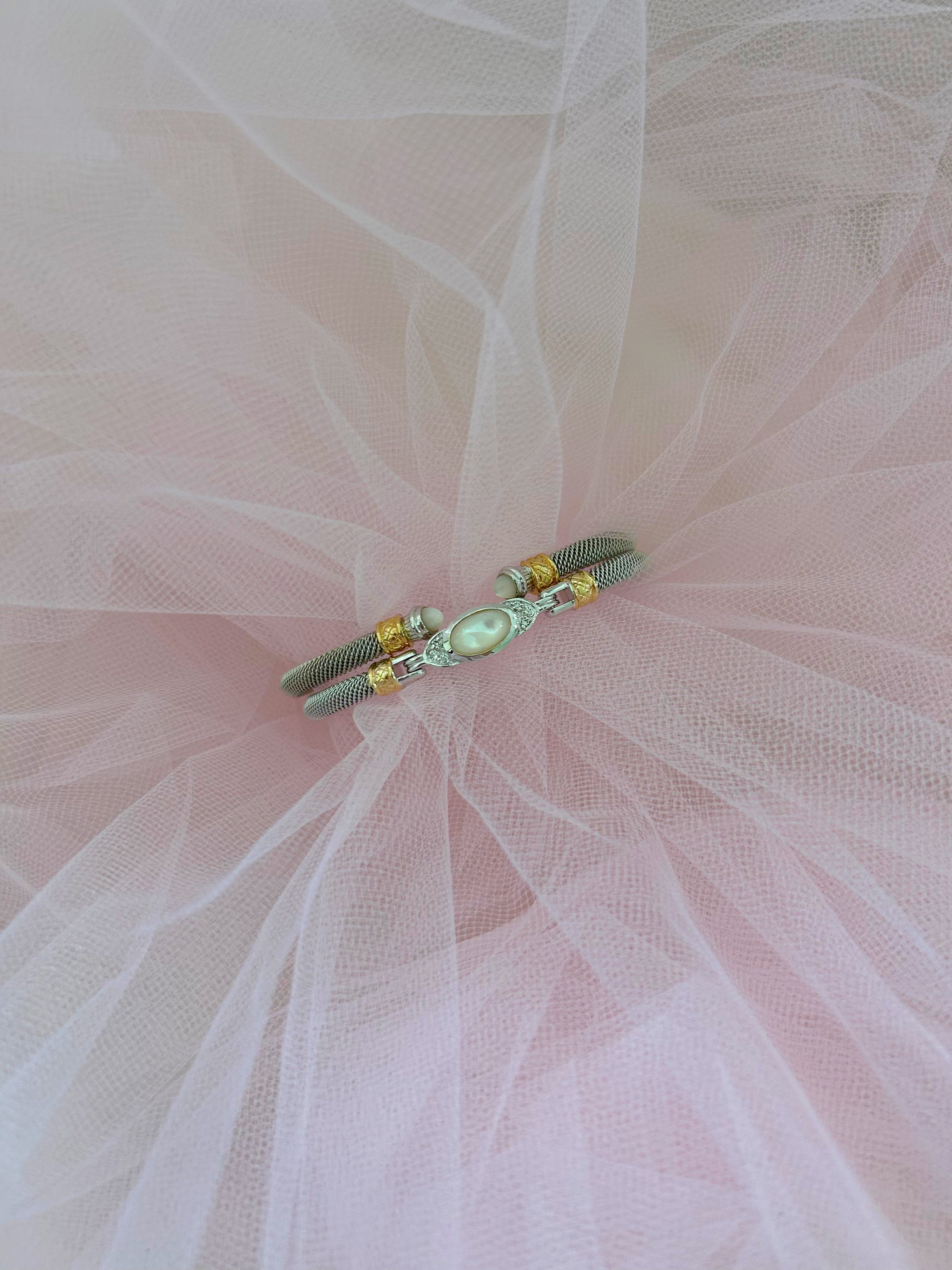 Mother Of Pearl Milanese Mesh Elegante Bangle Bracelet