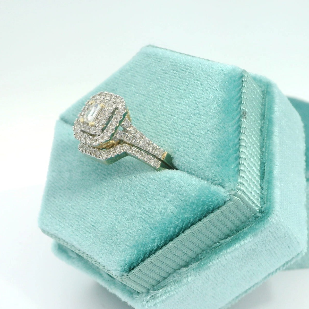 10K Emerald Double Halo Engagement Set