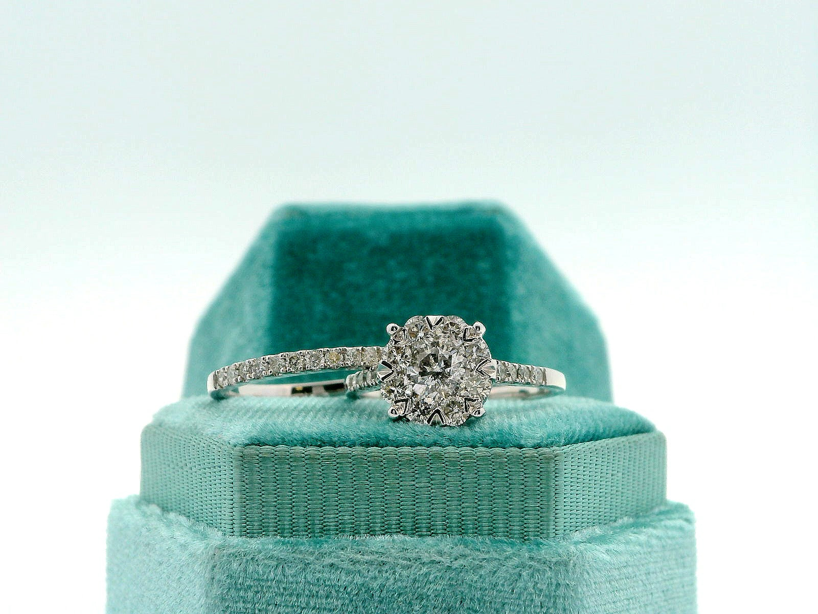 14K 1.30CTW Round Cluster Engagement Set