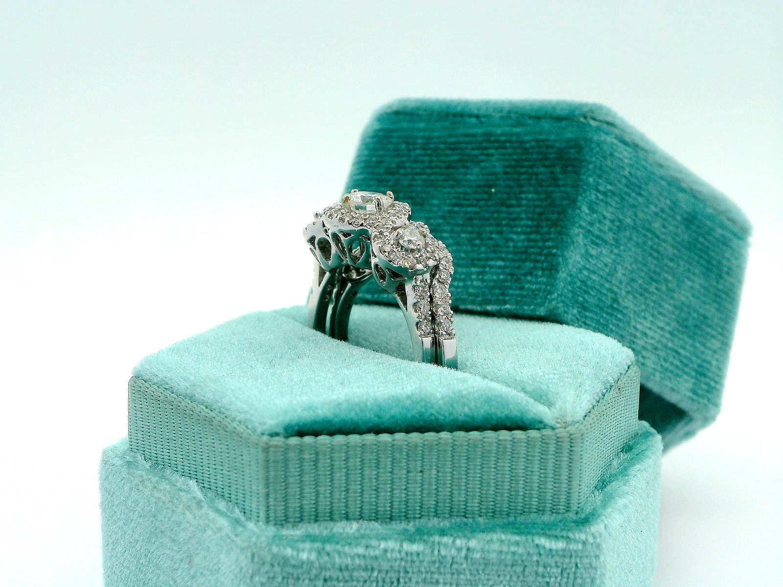 14K Intertwined Halo Bridal Set