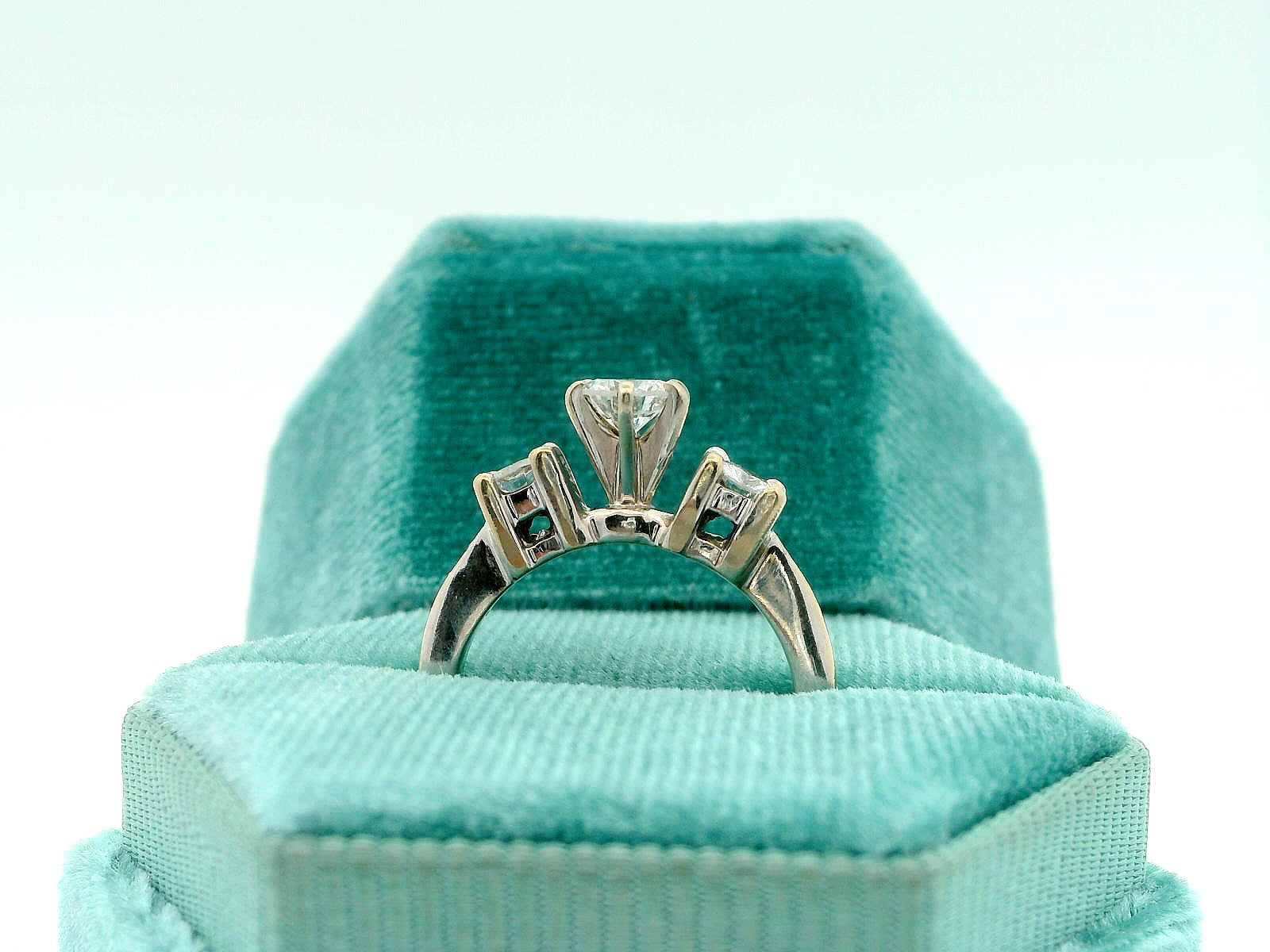14K 3 Stone Preloved Ring