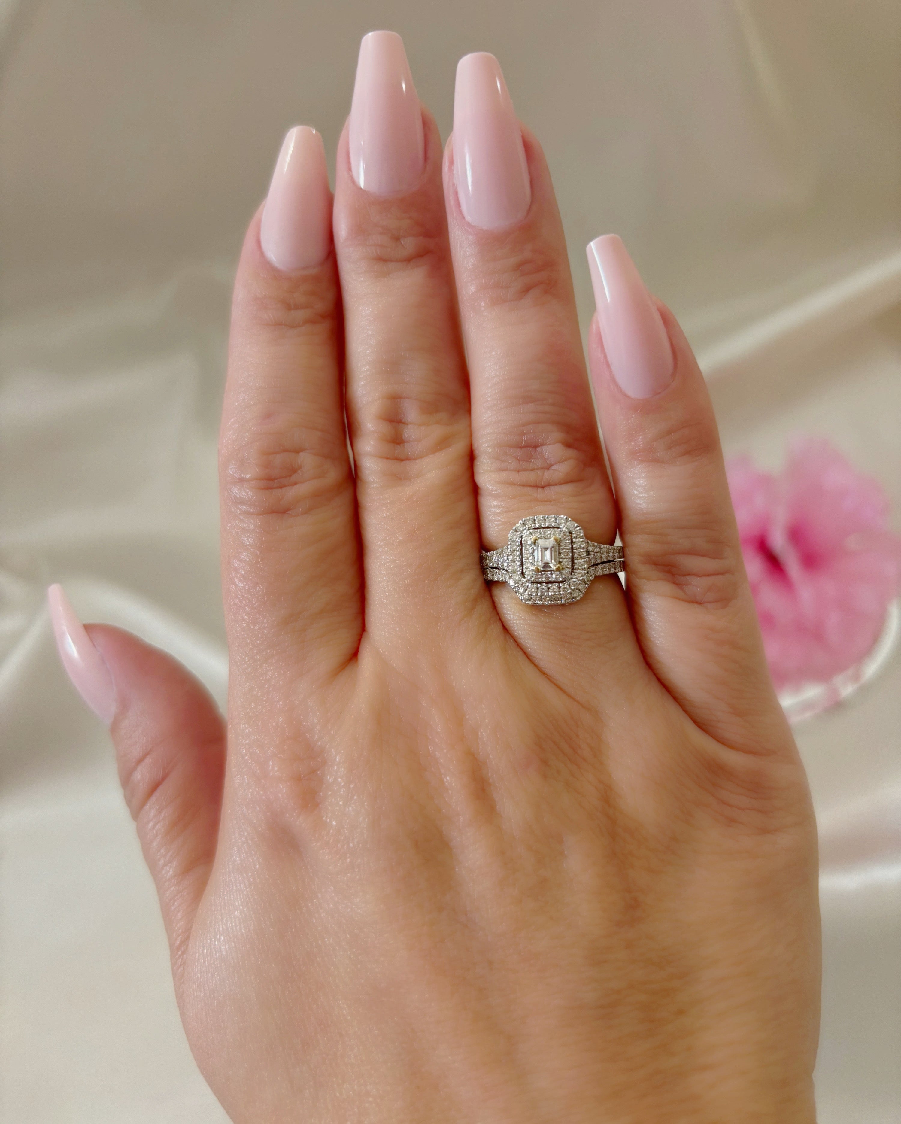 10K Emerald Double Halo Engagement Set