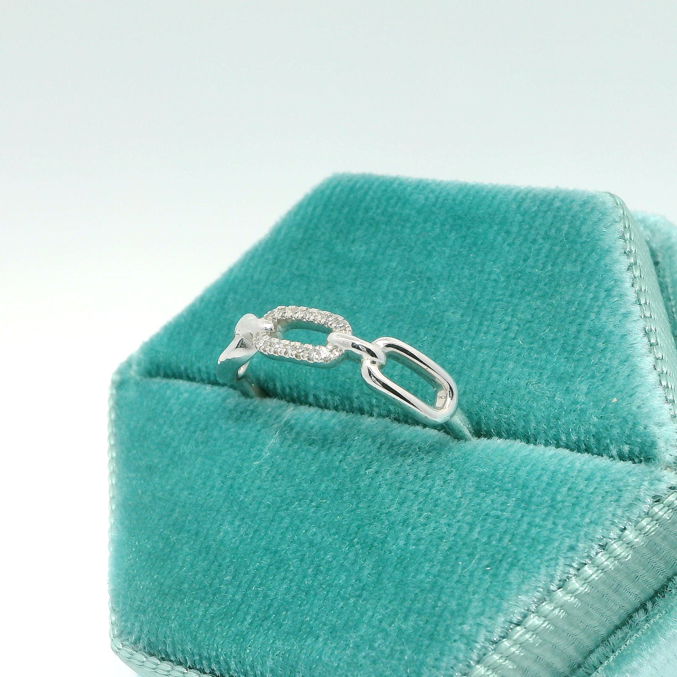 10K Paperclip Ring