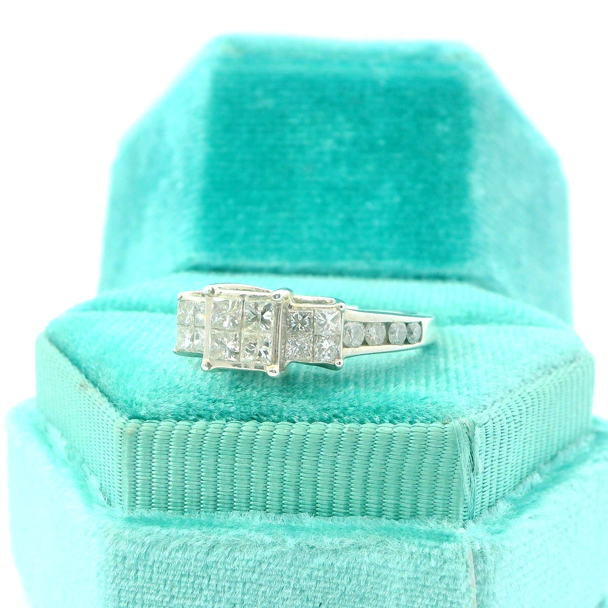 10K Princess Cut Diamond Engagement Ring