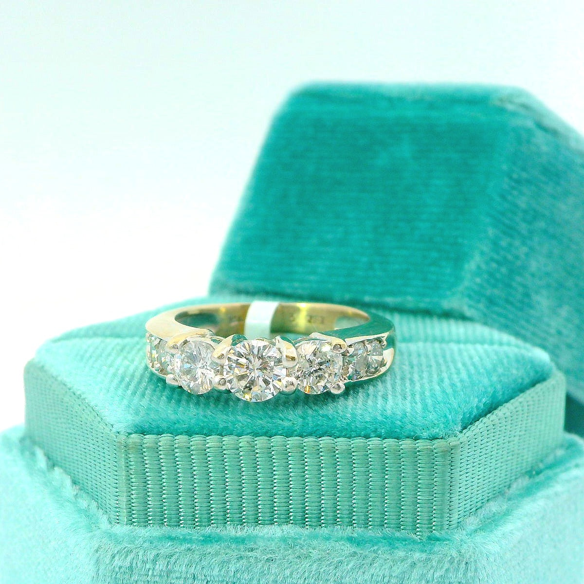 14K Preloved 3 Stone Engagement Ring