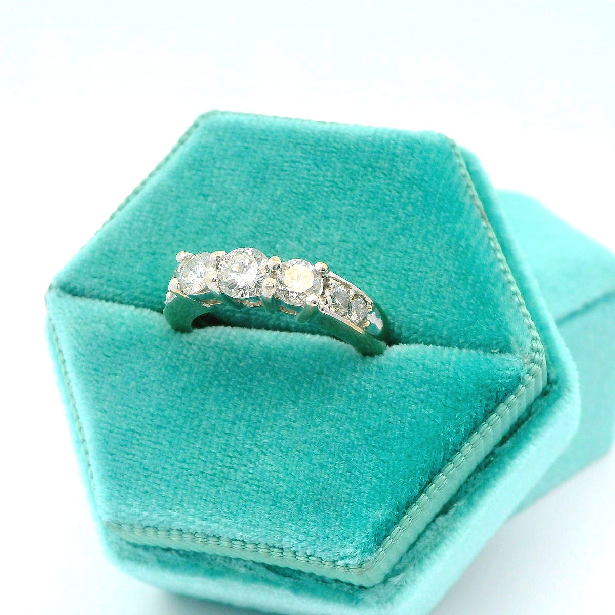 14K Preloved 3 Stone Engagement Ring