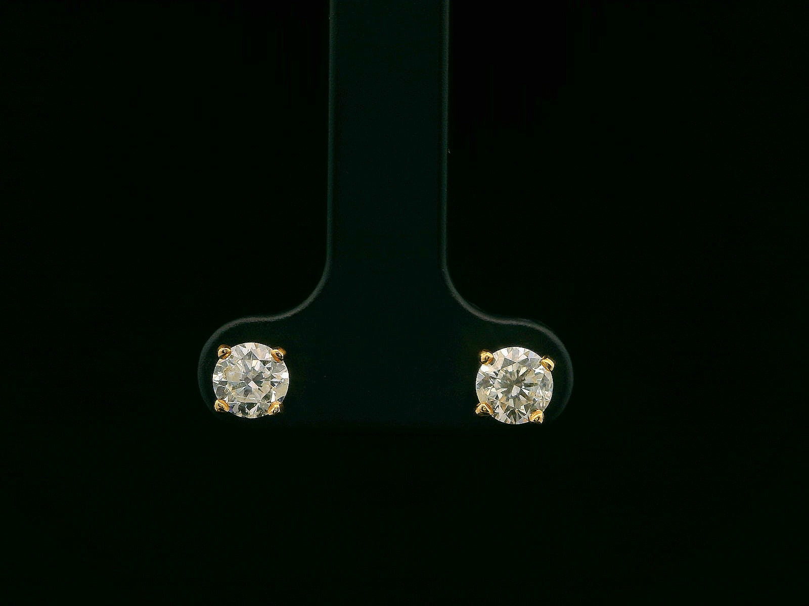 14K .99CTW Diamond Studs