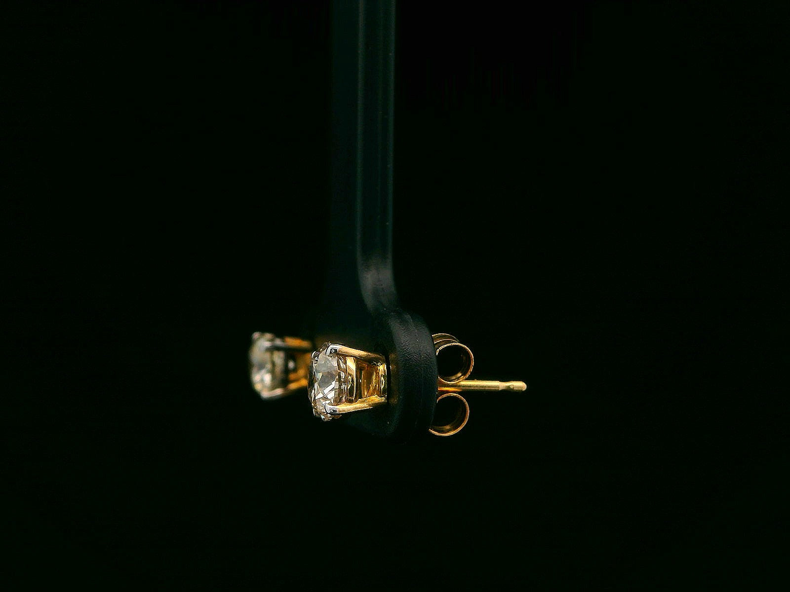 14K .70CTW Diamond Studs