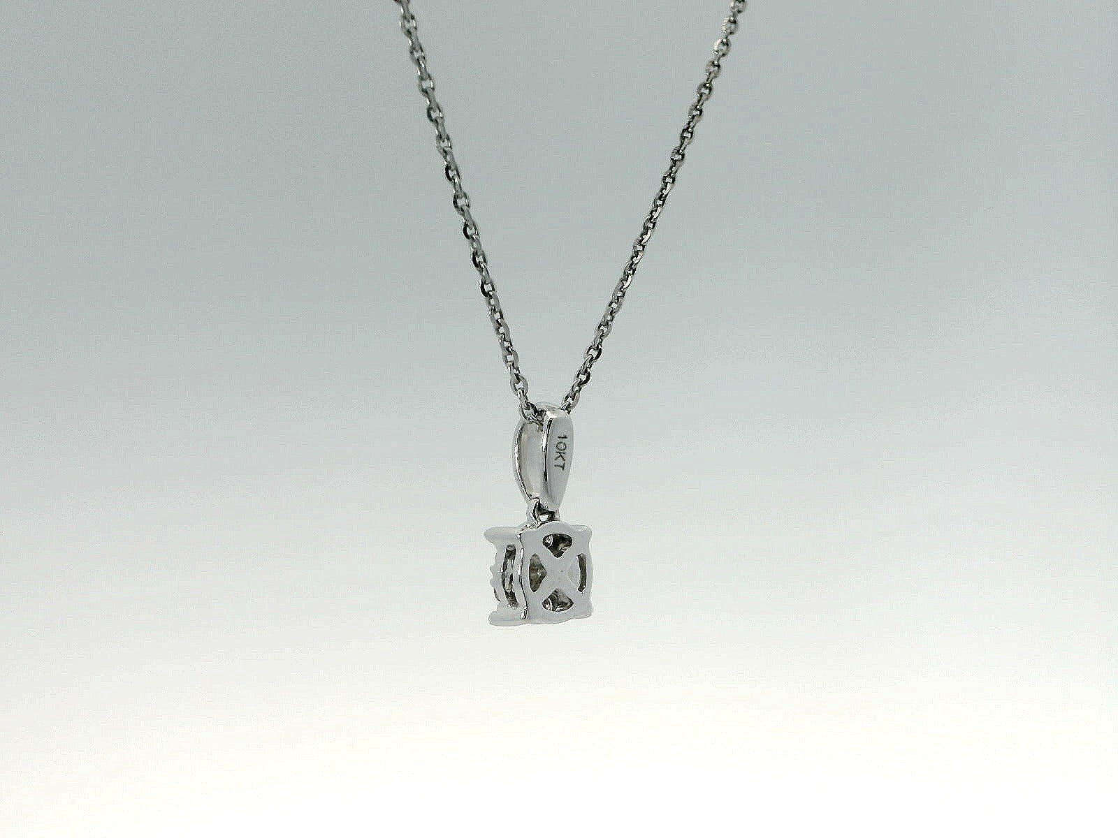 10K 1/8CTW Diamond Cluster Necklace