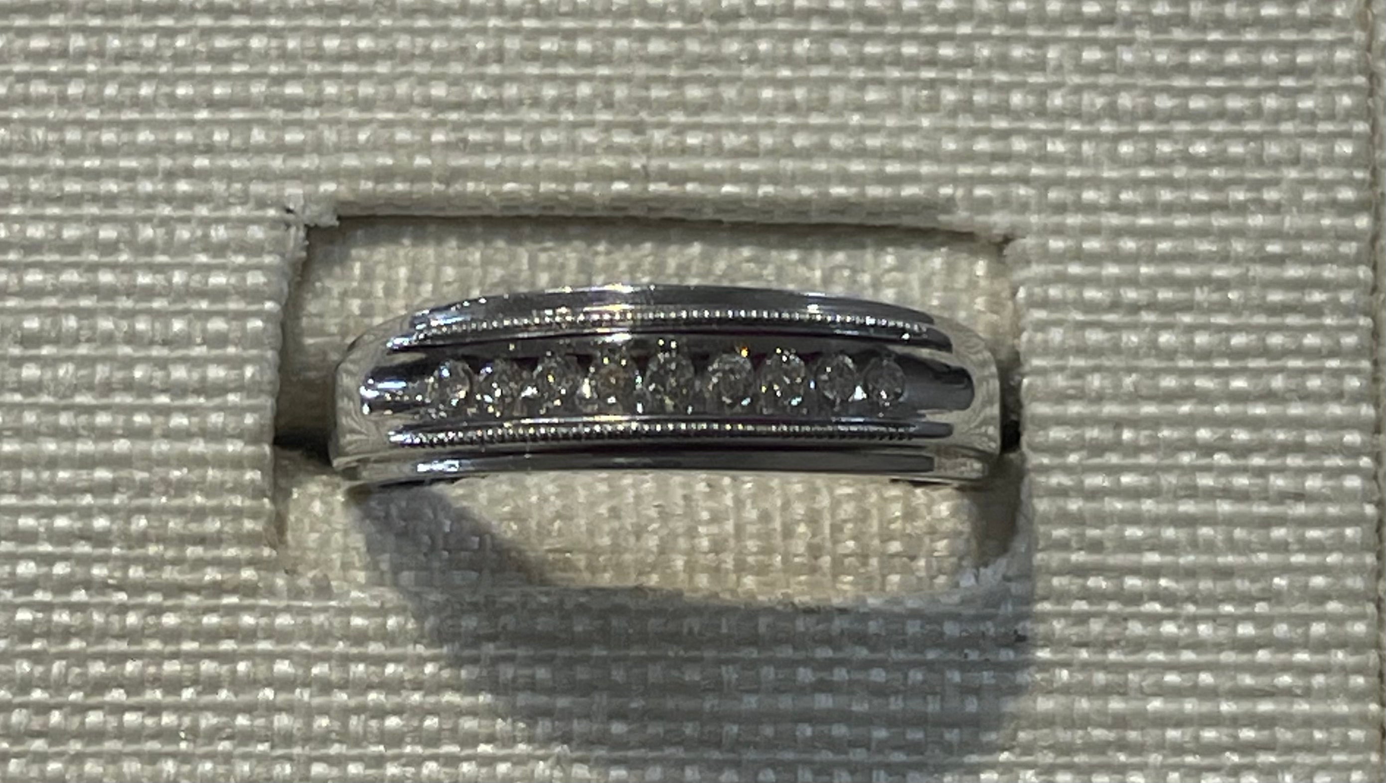 10K Mens Dia Wedding Band