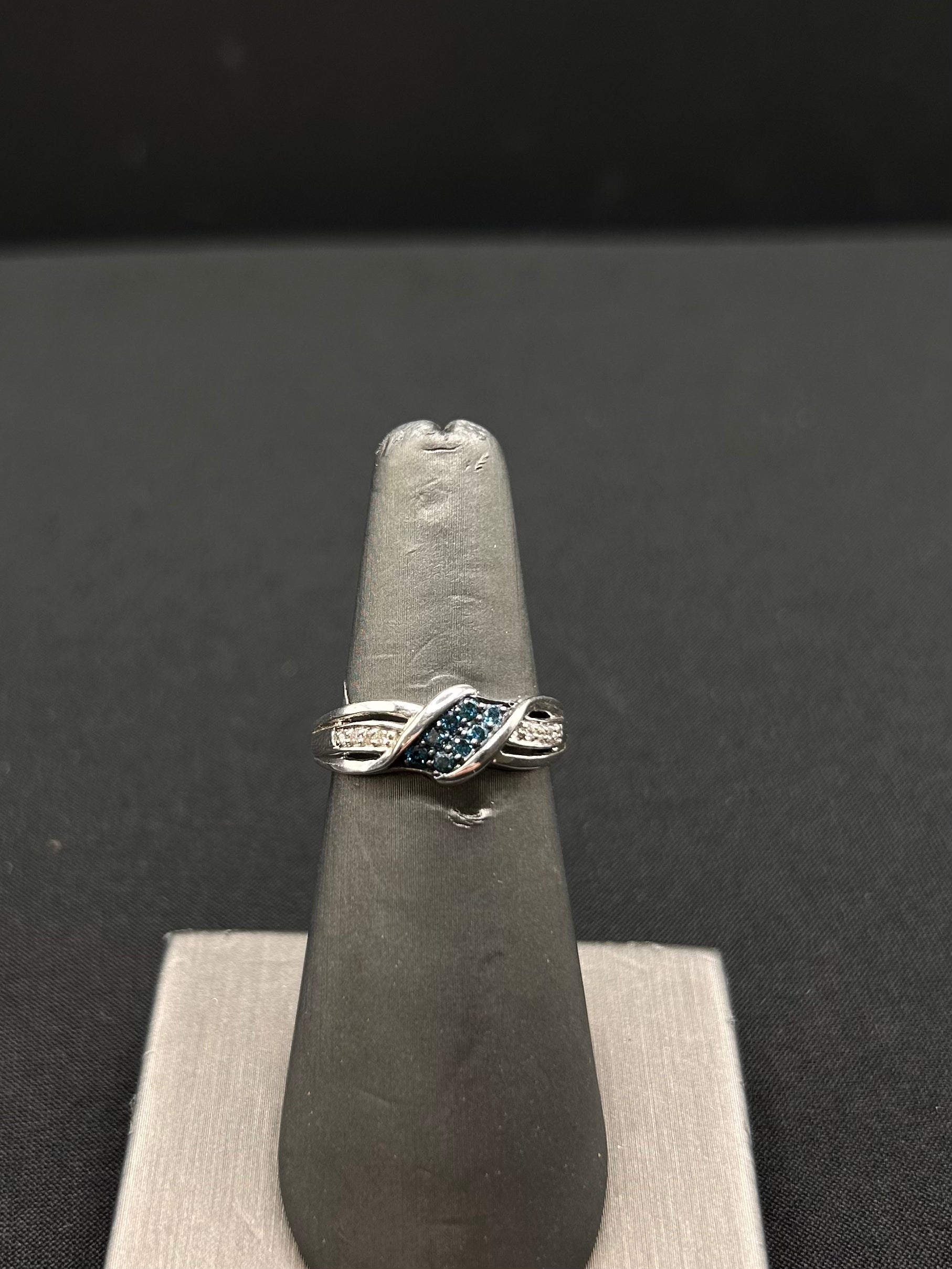 10K Blue & White Dia Engagement Ring